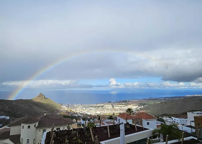 Primo Piano Con Vista Piscina E Parziale Vista Mare Апартаменты *