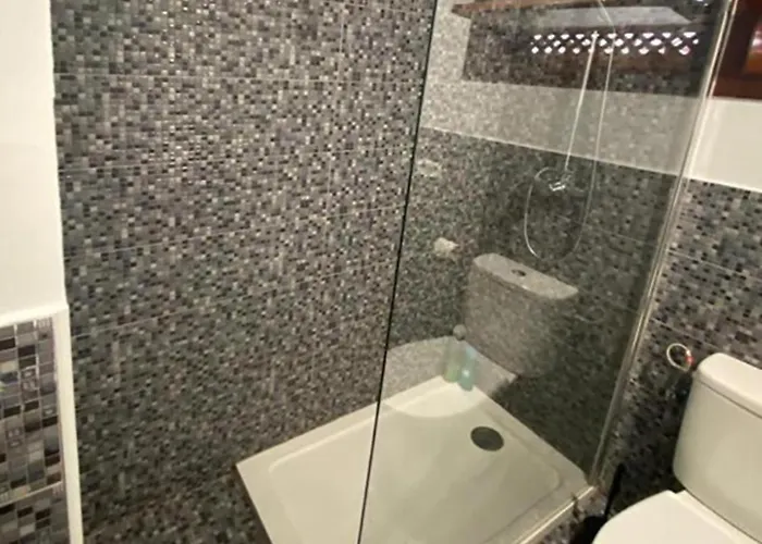 Primo Piano Con Vista Piscina E Parziale Vista Mare * Адехе